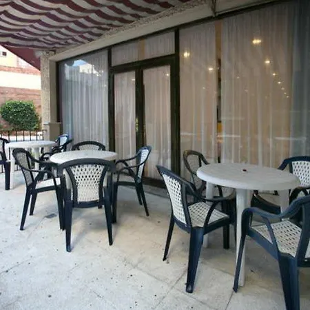 Kross Medina Azahara Hotel Torremolinos