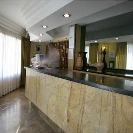 Kross Medina Azahara Hotel 3*